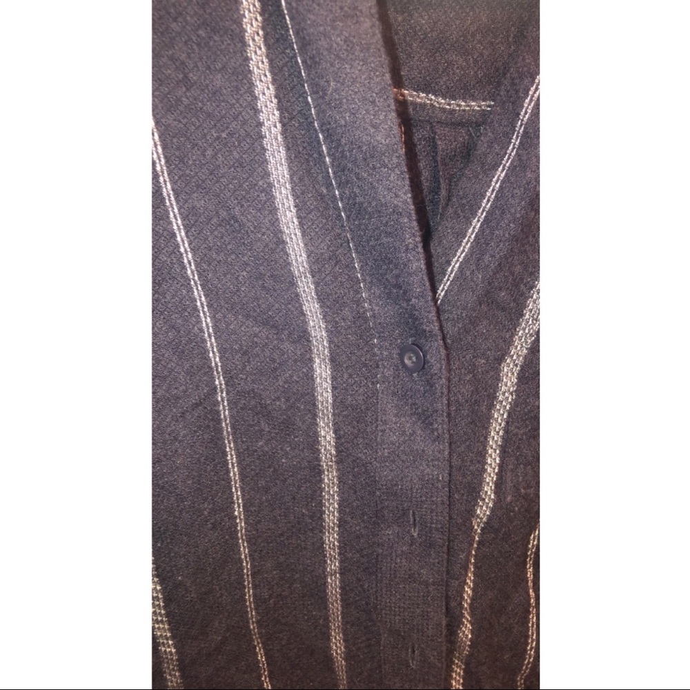 Cloth & Stone Button Down - Picture 2 of 3